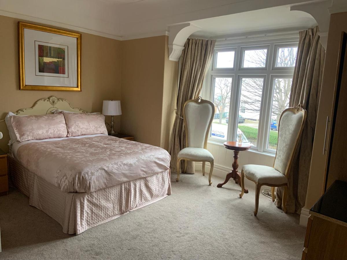 Entire Seaside Home, Sleeps 8, All En-Suite Rooms New Brighton Exterior photo