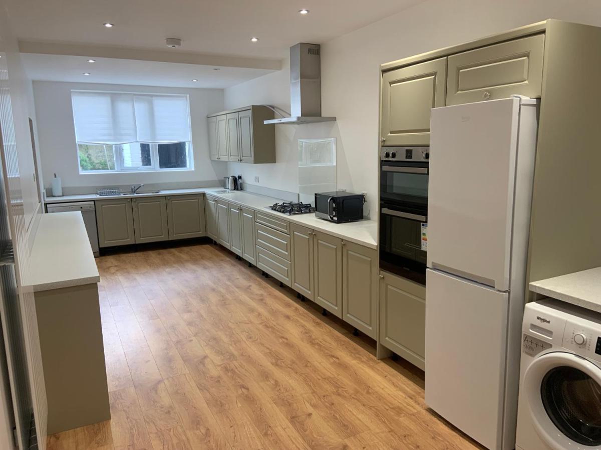 Entire Seaside Home, Sleeps 8, All En-Suite Rooms New Brighton Exterior photo